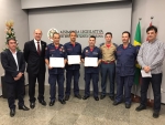 Bombeiros imbitubenses recebem moção de aplausos