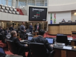 Em votação polêmica, Plenário rejeita moção sobre declaração de secretário