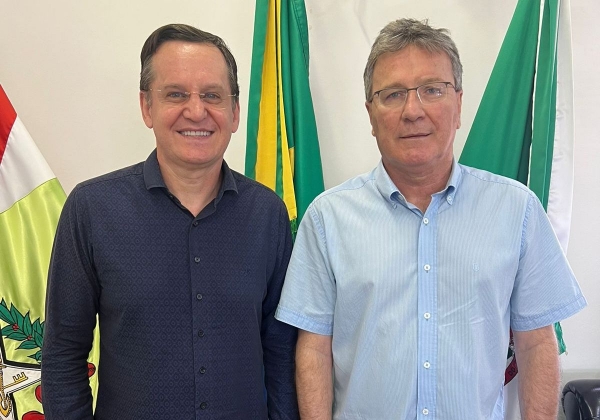 Jair Miotto comemora a consolidação da venda da  - Agência ALESC