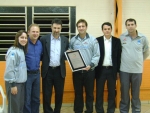 Dos Gabinetes - Merísio entrega placa de homenagem ao futsal feminino campeão do mundo