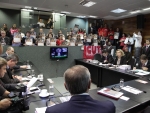 CCJ adia votação da proposta que visa proibir o uso do amianto no estado