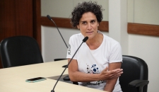 Professora do Departamento de Ecologia e Zoologia da UFSC, Michele de Sá