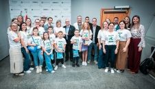 Marcos da Rosa homenageia Escola Estadual Ervino Venturi por projeto de sustentabilidade em Gaspar