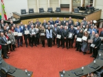 Assembleia celebra 25 anos da Junior Achievement em Santa Catarina