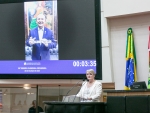 Luciane cobra do governo cumprimento de promessas e pleitos do magistério Luciane cobra do governo cumprimento de promessas e pleitos do magistério