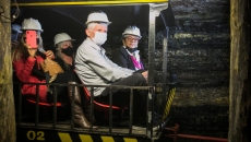 Deputada Ada percorre a mina de carvão Octávio Fontana, que funcionou para exploração do minério e hoje está aberta à visitação