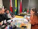 Paulinha recebe a visita do prefeito recém-empossado de Porto Belo, Joel Lucinda